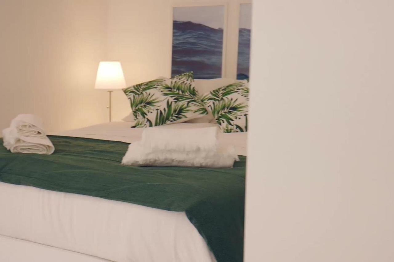 Cascais Center Minihouse For 2 - 3Min From The Sea Apartment Exterior photo